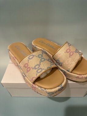 Cape Robbin Beige Woven Slide Sandals with Pastel Print